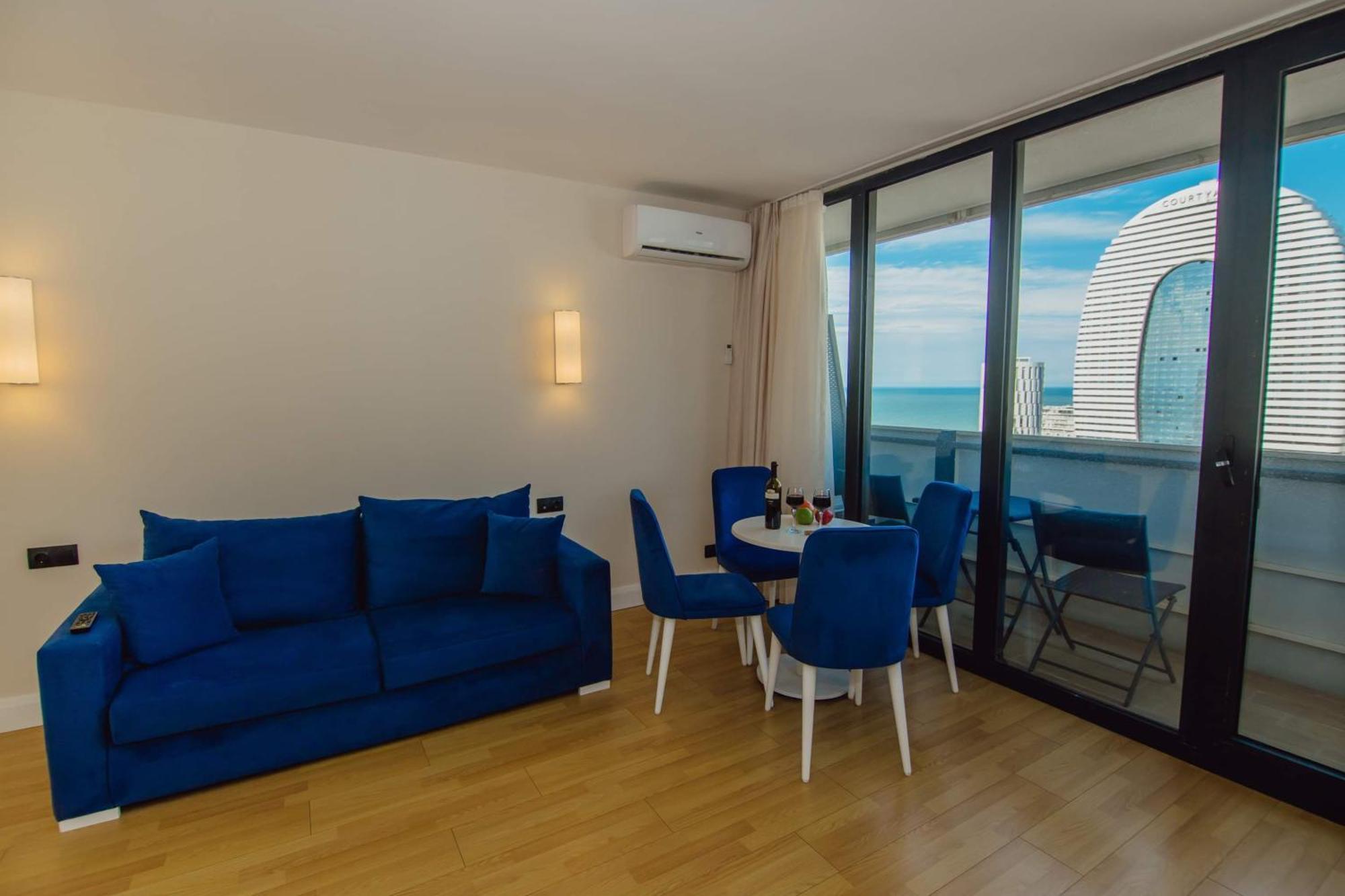 Orbi City Black Sea View Aparthotel Batoumi Extérieur photo
