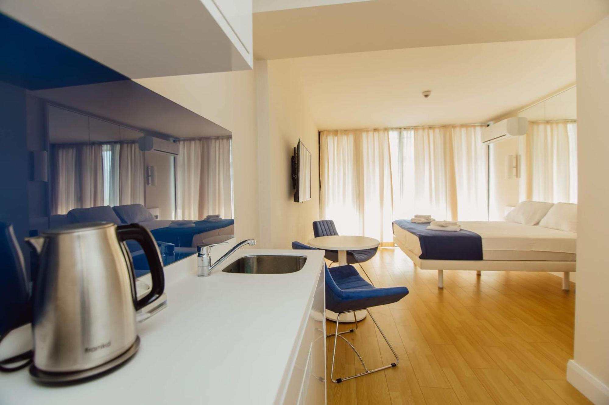 Orbi City Black Sea View Aparthotel Batoumi Extérieur photo